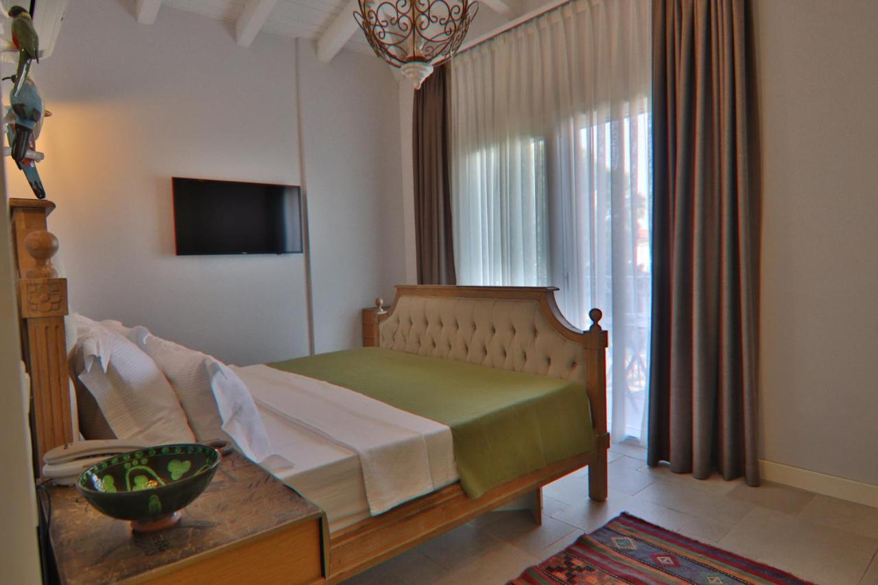 Alacaat Otel Alacati Exterior foto